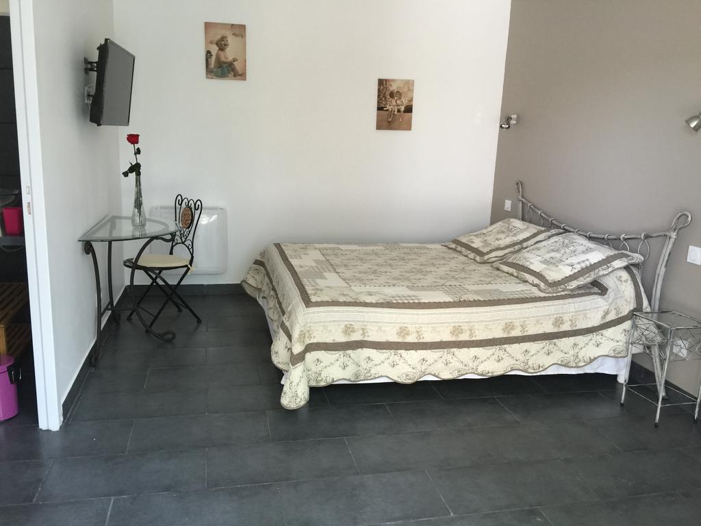 Chambres D'Hotes Le Mas Du Bijou Bleu Puget-sur Argens Εξωτερικό φωτογραφία