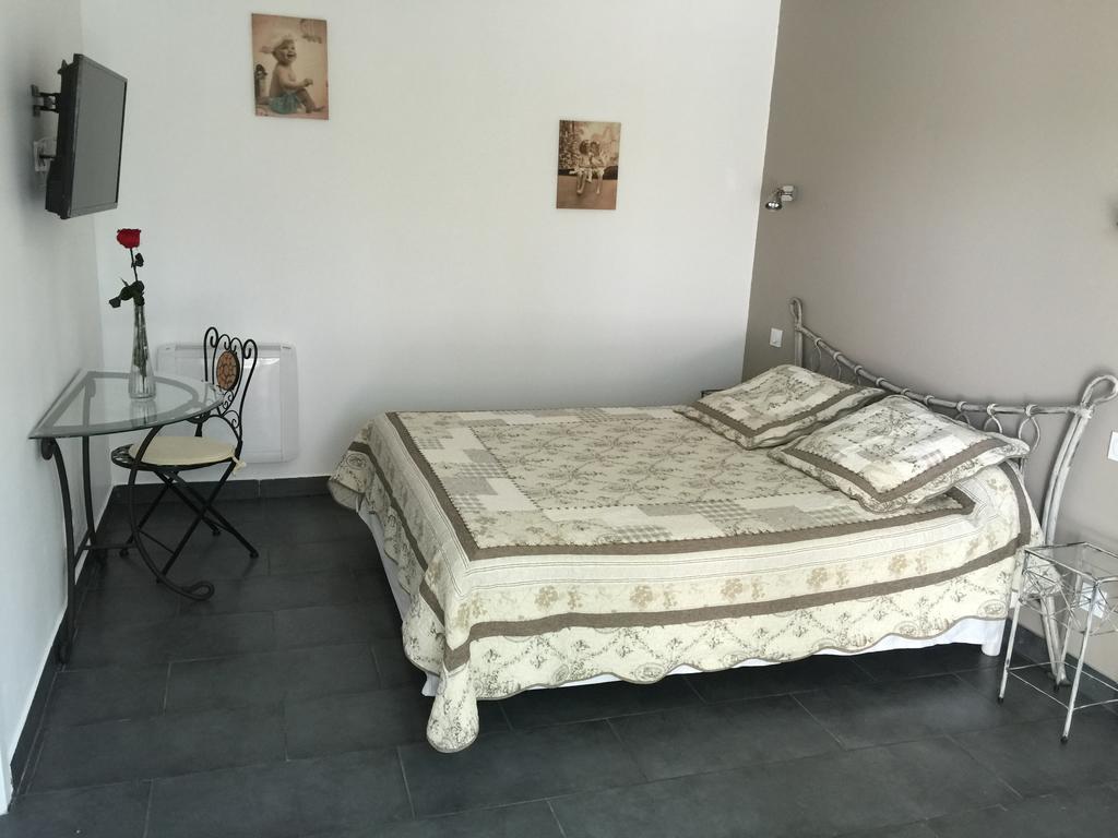 Chambres D'Hotes Le Mas Du Bijou Bleu Puget-sur Argens Εξωτερικό φωτογραφία
